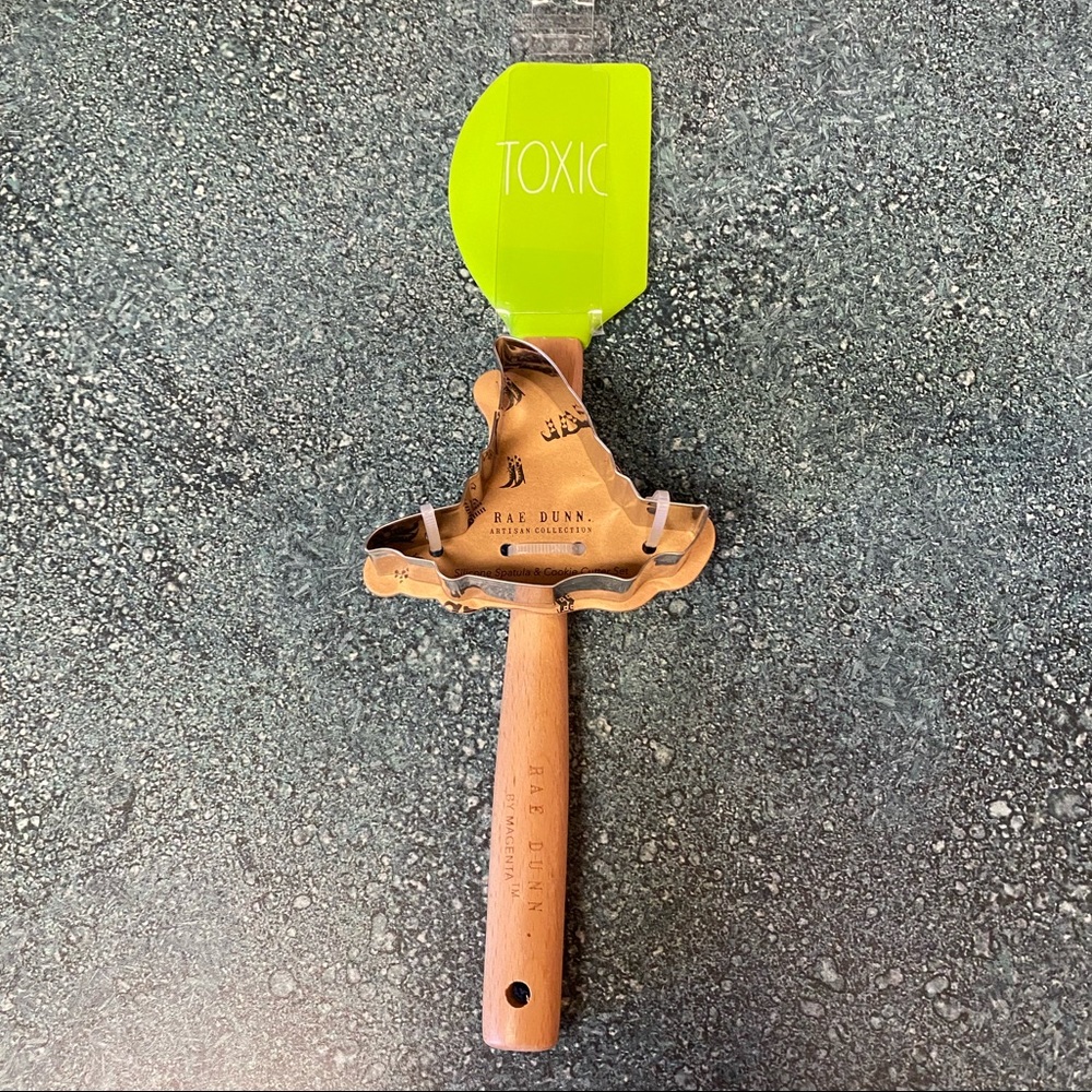 Rae Dunn Halloween Spatula & Cookie Cutter